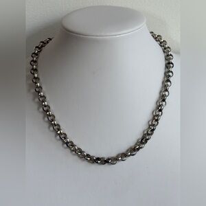 Classic Silver Chain-Link Necklace